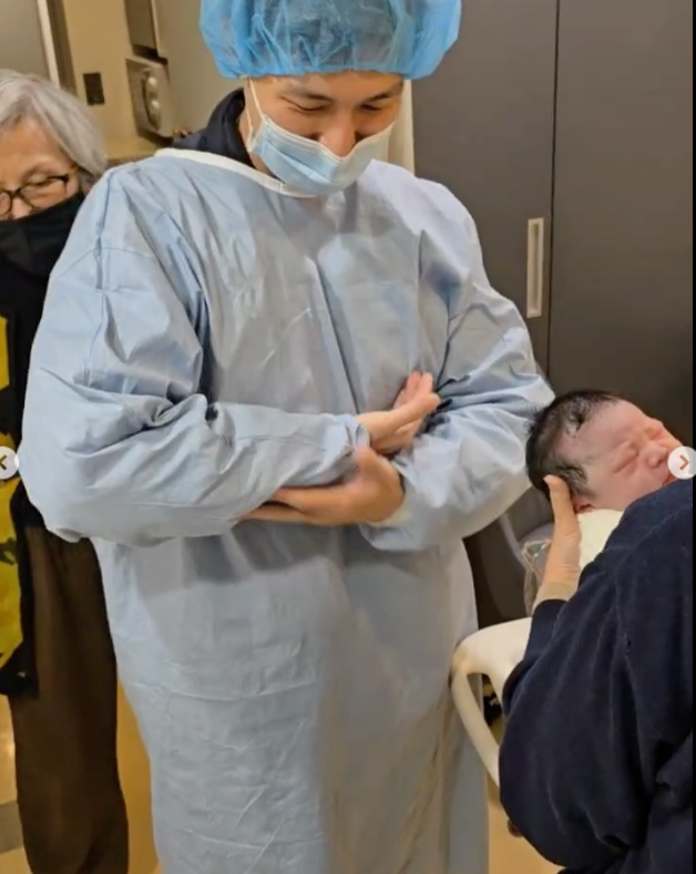 嚴爵迎接愛女出生。（圖／翻攝嚴爵​IG）